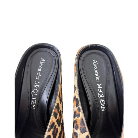 Alexander McQueen 55mm Armadillo Mules 40 - Picture 6 of 10